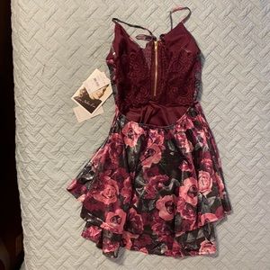 Size: M,  Brand: Love,Nickie Lew, Style: Racerback